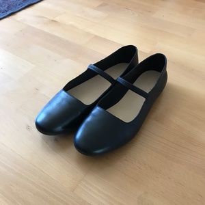 Everlane Black Leather Mary Janes size 10 flats